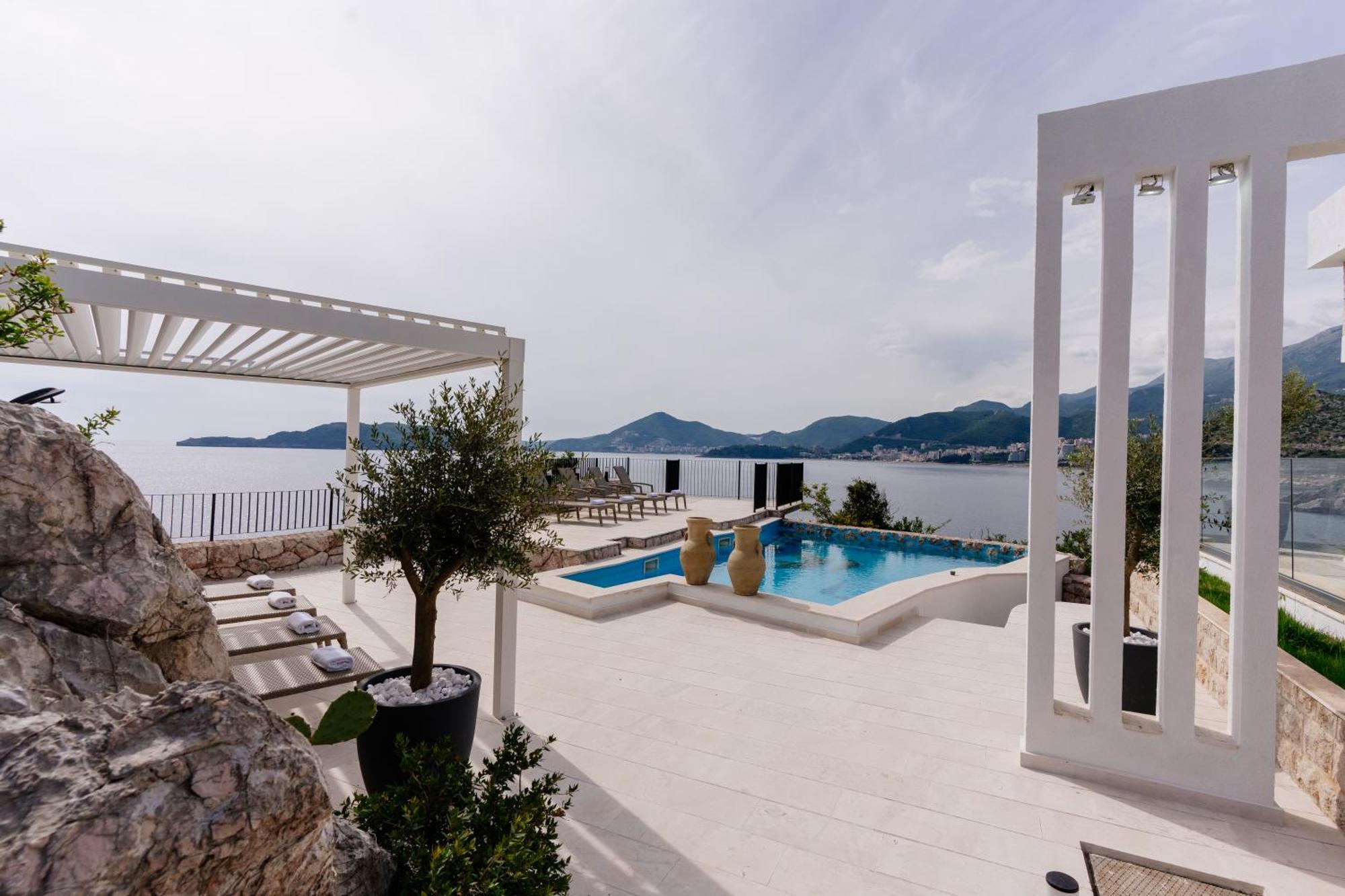 סבטי סטפן Blanche Cliff Apartments מראה חיצוני תמונה
