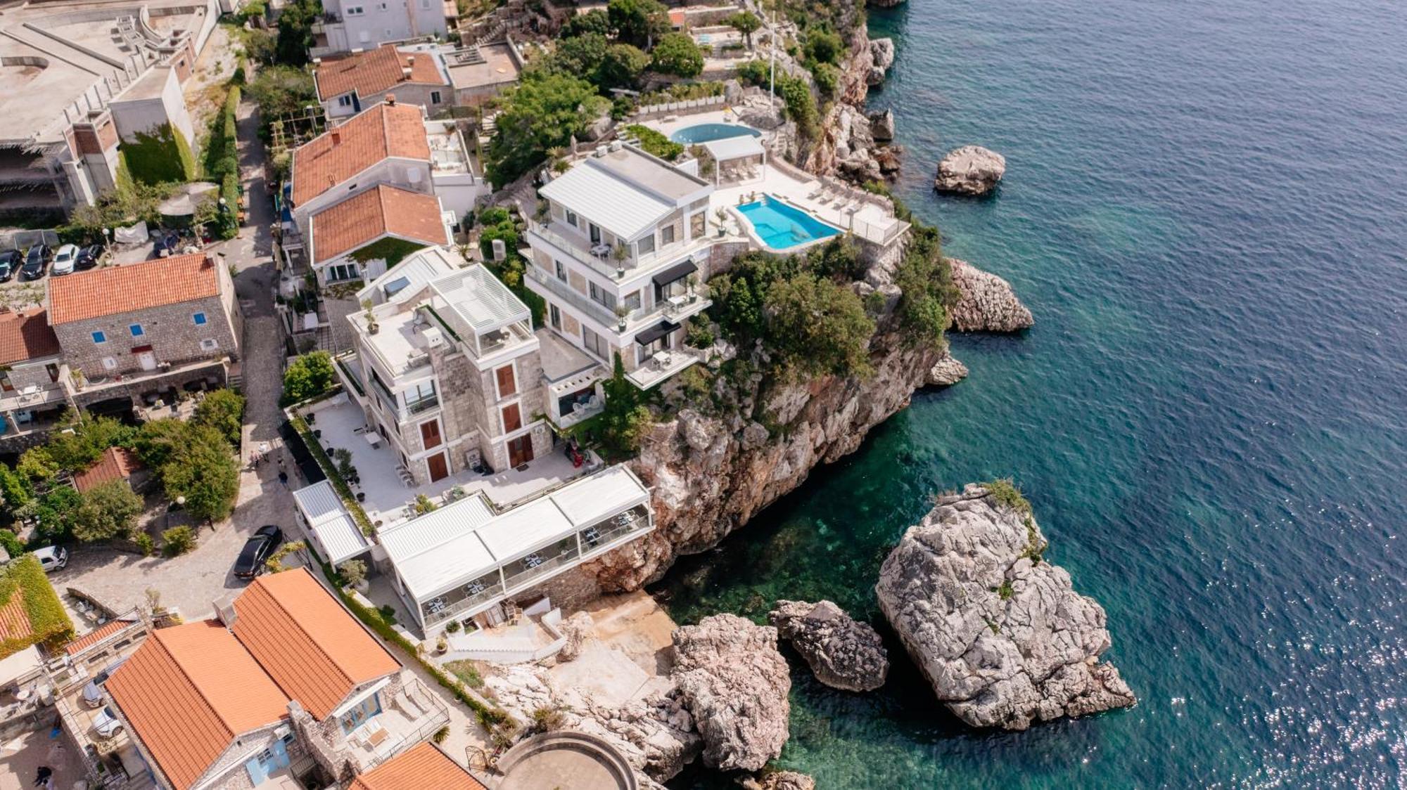 סבטי סטפן Blanche Cliff Apartments מראה חיצוני תמונה