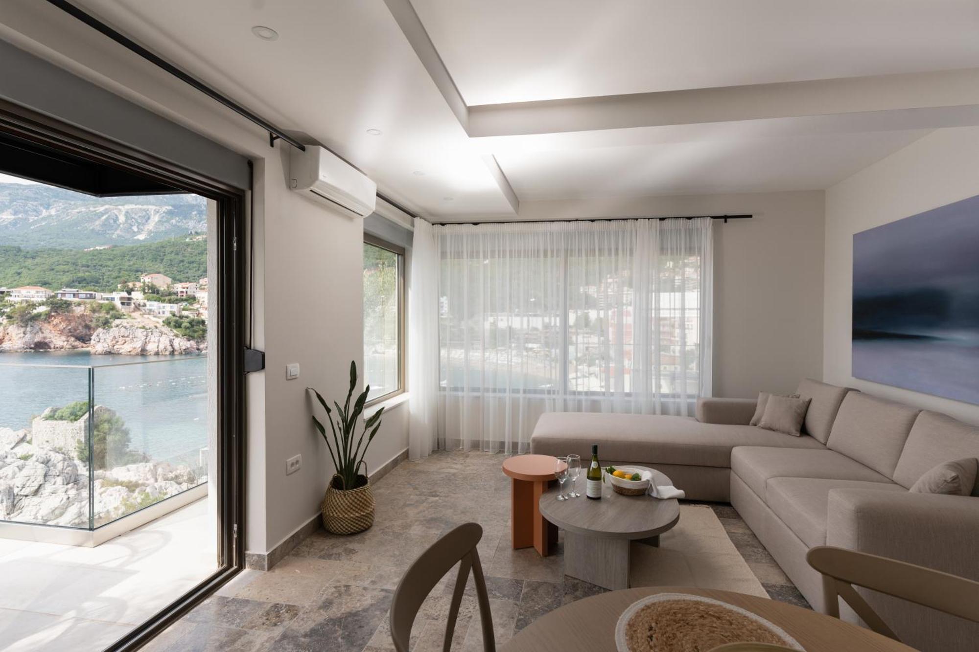סבטי סטפן Blanche Cliff Apartments מראה חיצוני תמונה