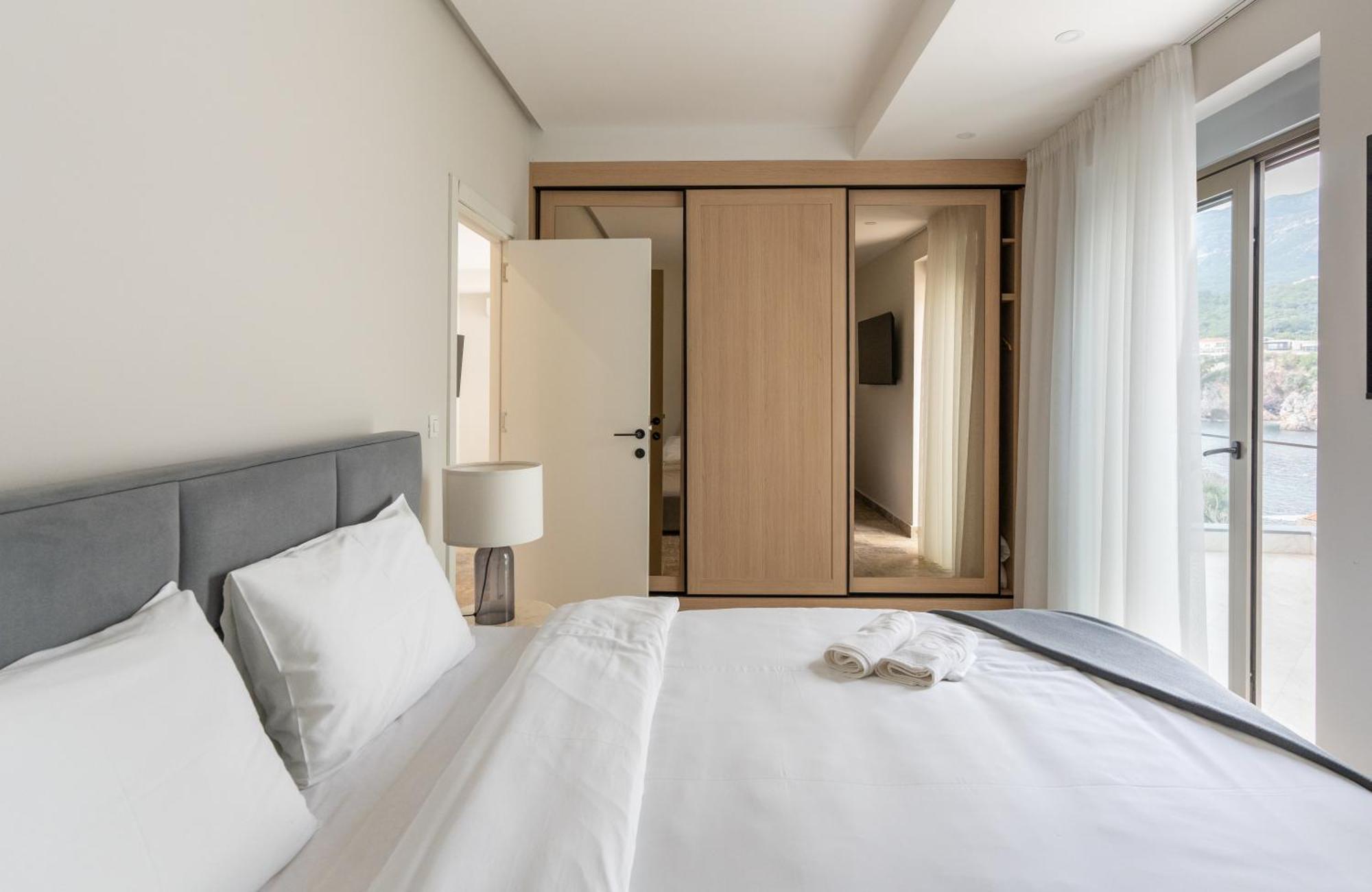 סבטי סטפן Blanche Cliff Apartments מראה חיצוני תמונה
