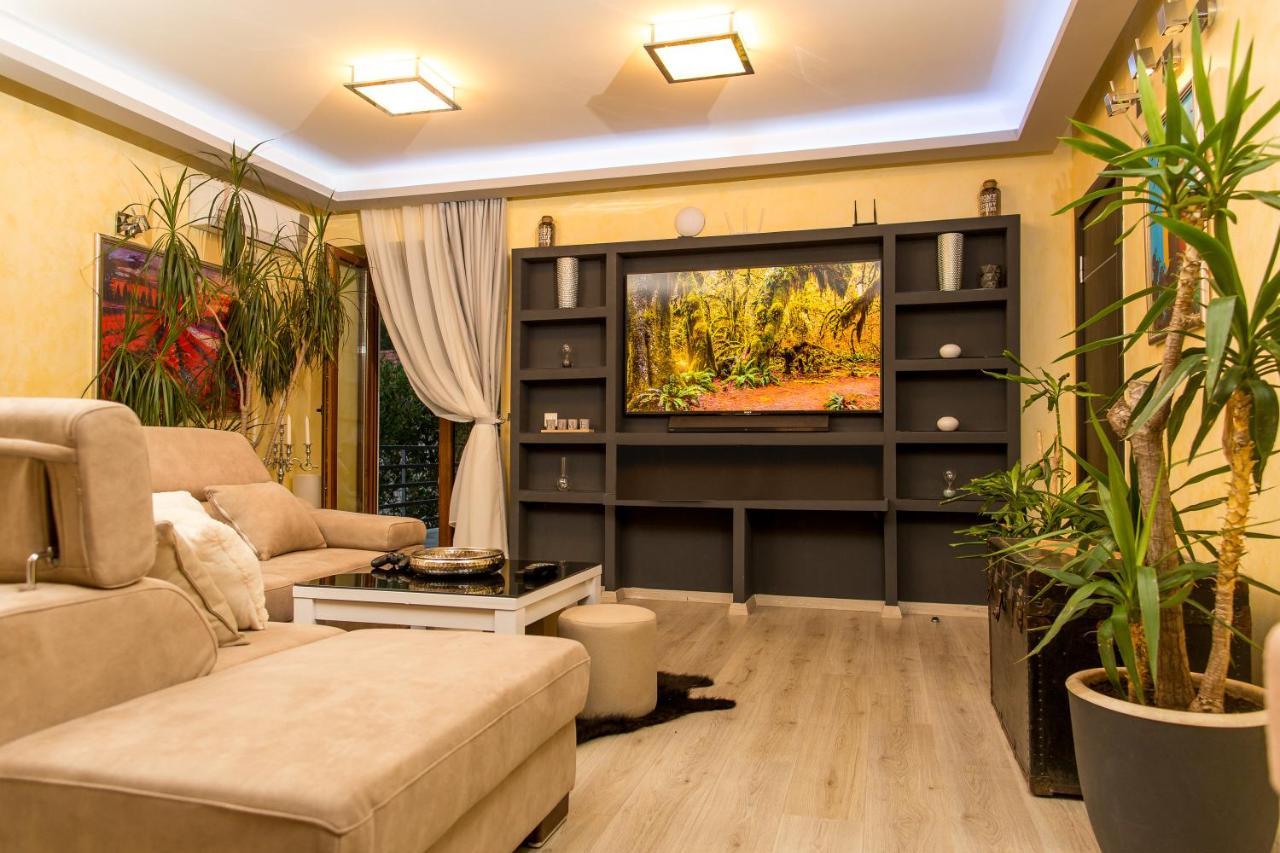 סבטי סטפן Blanche Cliff Apartments מראה חיצוני תמונה